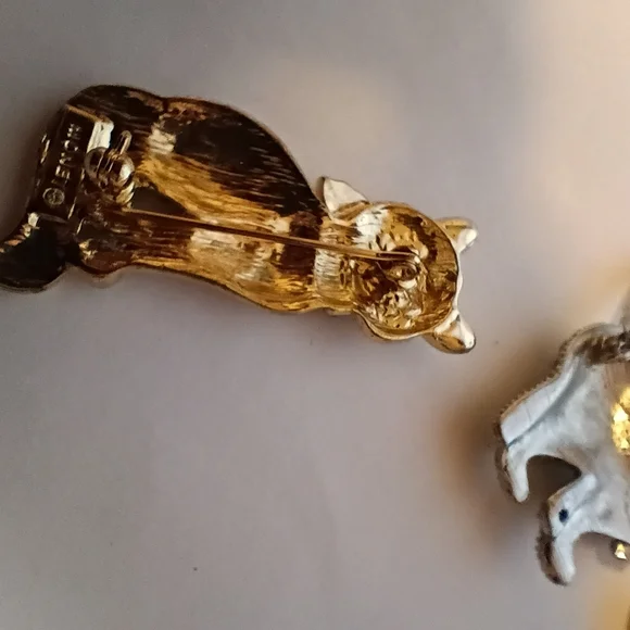 Monet Gold and Black Cat Brooch Set - Picture 3 of 7